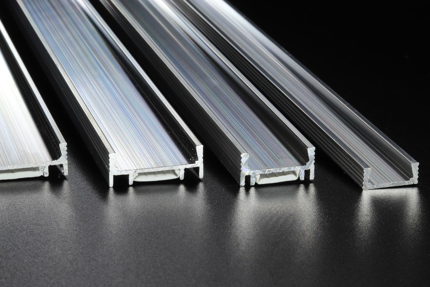 Profili in alluminio per led: di cosa si tratta – PTH Group